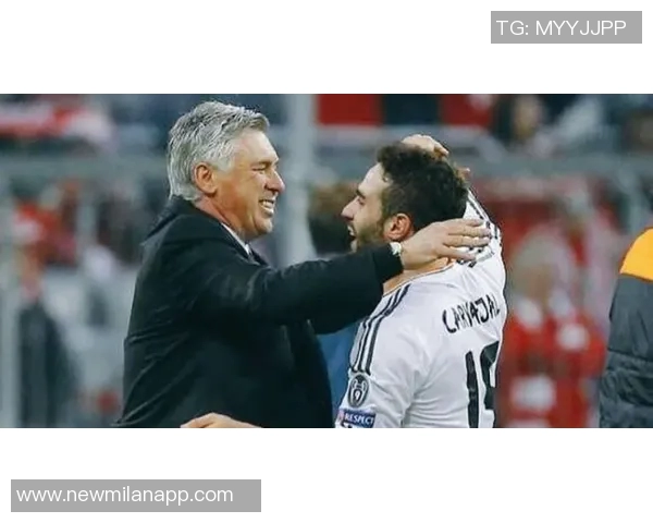 德拉普获PFA年度最佳年轻球员奖项官方晒领奖照片引关注